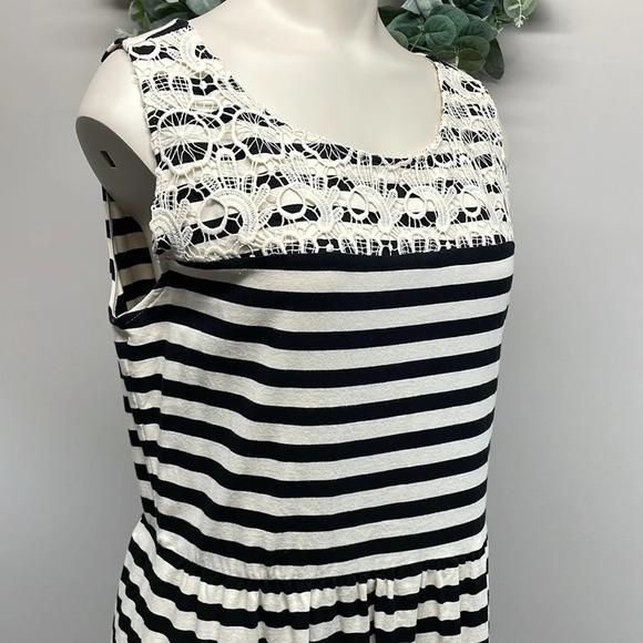 Ann Taylor Loft Petites Sleeveless Black & Ivory Striped Lace Trim Dress MP - Picture 6 of 14
